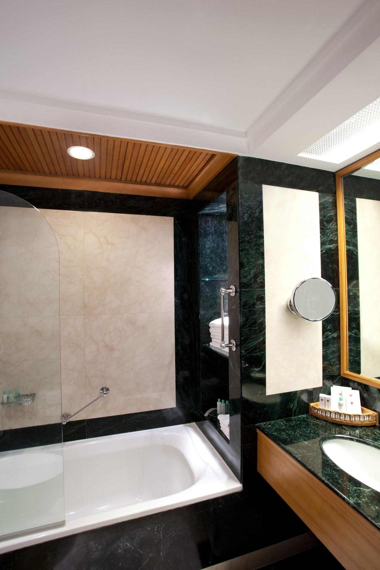 Trident Chennai Ξενοδοχείο Εξωτερικό φωτογραφία Bathroom